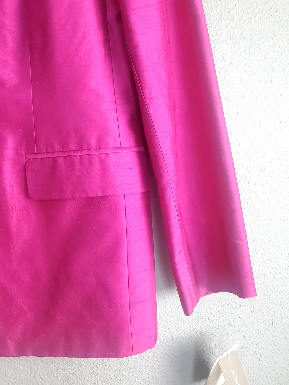 Jones New York Hot Pink Women's Single-Button Silk Blazer With Matching Pant. - Picture 4 of 9